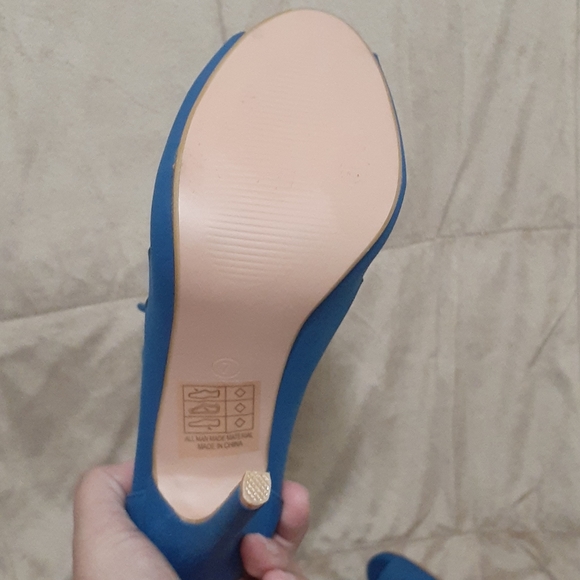 Bella Marie blue booties size 7 - Picture 9 of 11